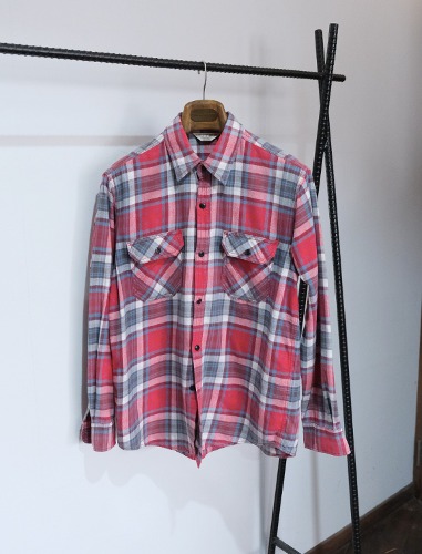LEVI&#039;S red tab flannel shirts