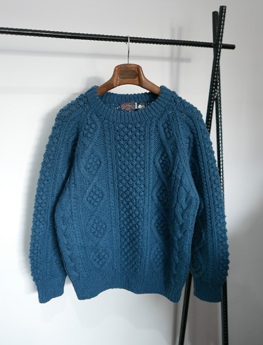 PASSEN CLUB wool cable round knit