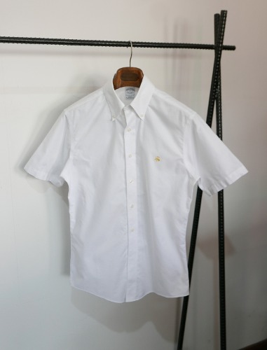 BROOKS BROTHERS button down half shirts